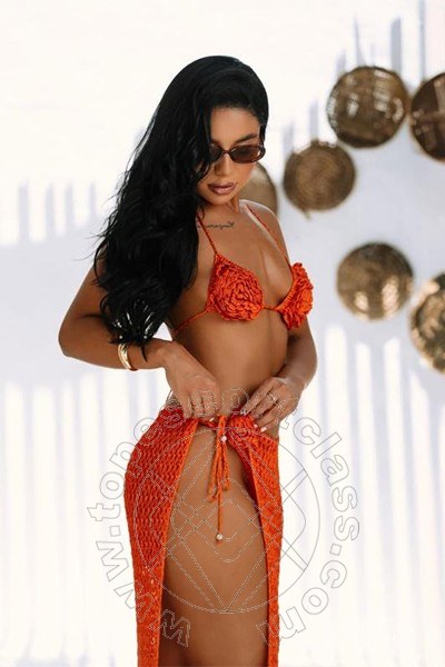 <b>L'AQUILA</b><BR>
Benvenuti nel mio mondo: escort seducente, con curve mozzafiato e uno sguardo ammaliante. Pelle di velluto, bocca di rose e un... Mel Vogue L'AQUILA 3336439635